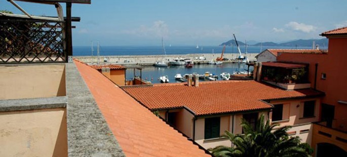 Appartamento sul porto di Marciana Marina con terrazza e vista mare Appartamento sul porto di Marciana Marina con terrazza e vista mare