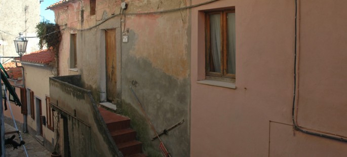 Porzione di casa da ristrutturare Porzione di casa da ristrutturare