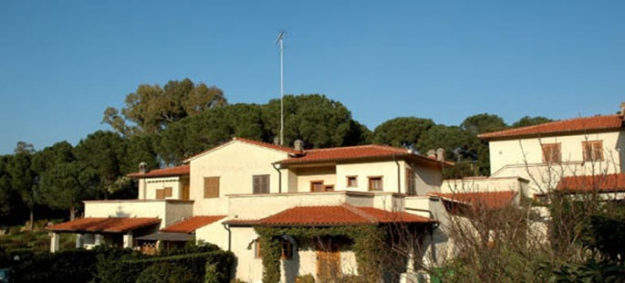 Con spazio esterno e garage Con spazio esterno e garage
