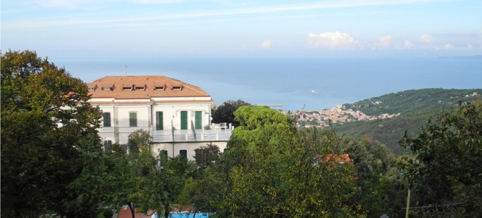 Terrazza vista mare – piscina e parco condominiali Terrazza vista mare – piscina e parco condominiali
