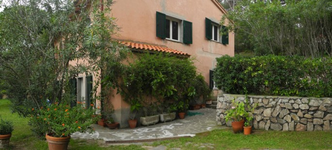 Casale sulla costa Nord – Isola d’Elba Casale sulla costa Nord – Isola d’Elba
