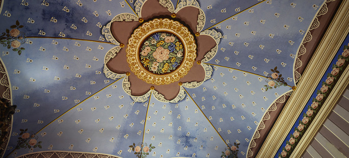L’appartamento con il cielo al posto del soffitto L’appartamento con il cielo al posto del soffitto