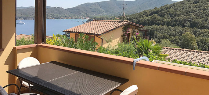 Bilocale vista mare, loggiato e posto auto Bilocale vista mare, loggiato e posto auto